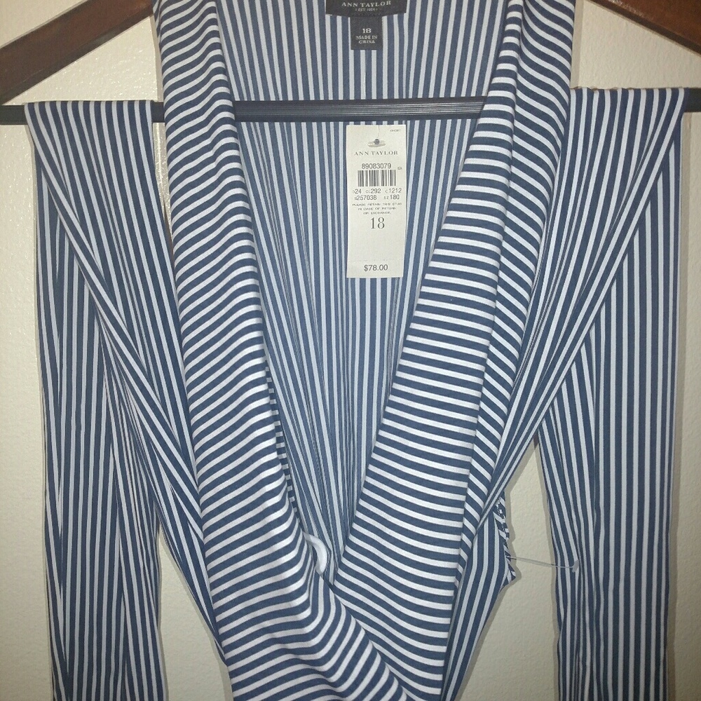 Women' wrapping cold shoulder blouse with whstripe